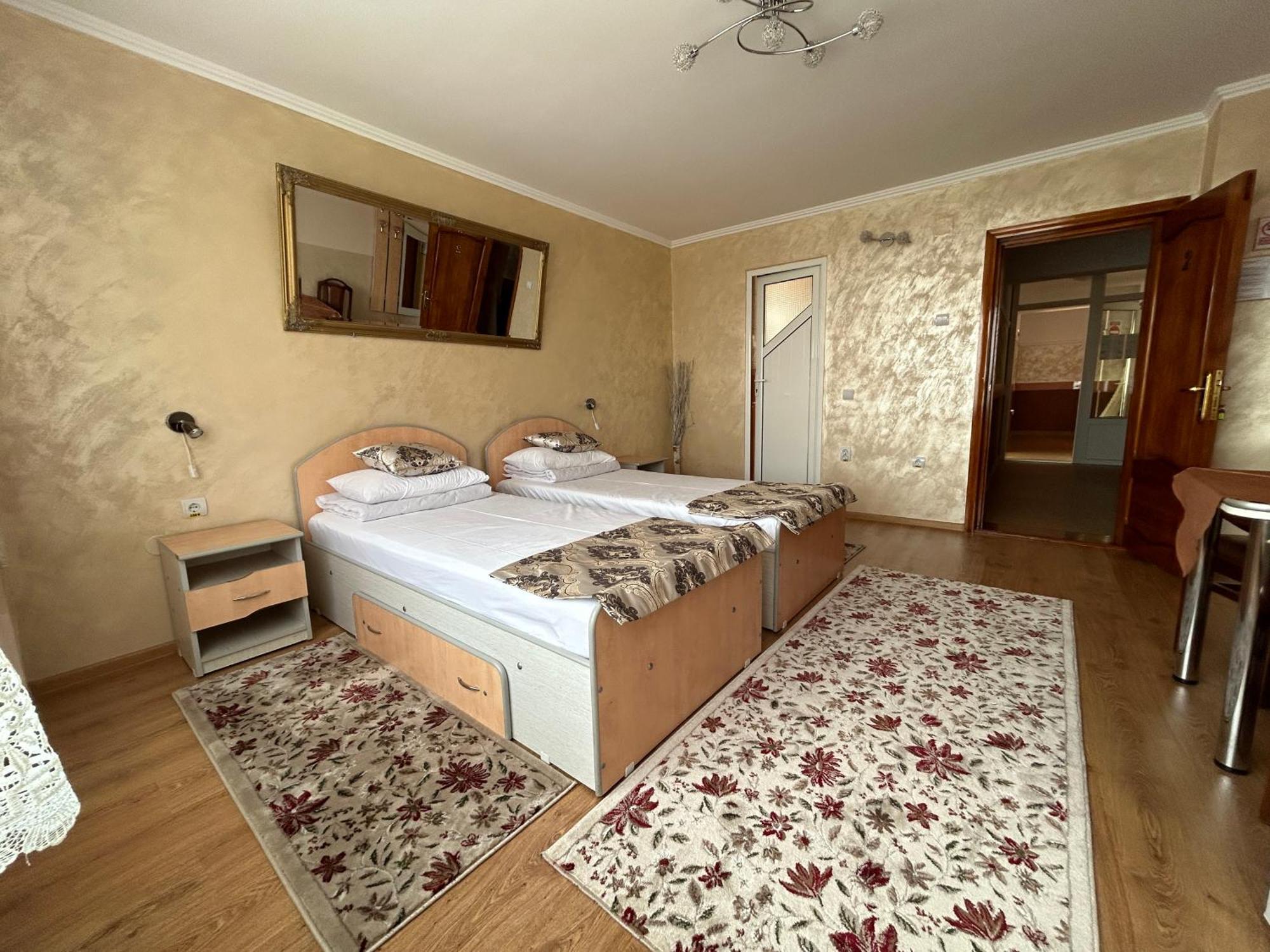 Pensiunea Cornelius Piatra Neamţ Exteriér fotografie